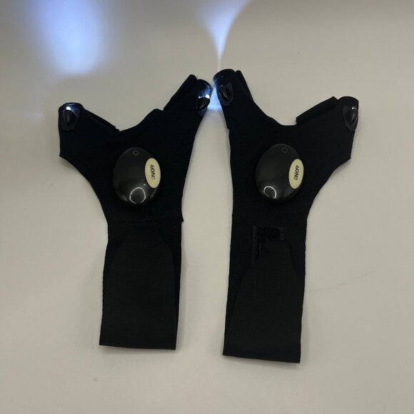 LED Flashlight Light-Up Fishing Gloves, Emergency Repair & Night Fishing - Picture 5 of 8
